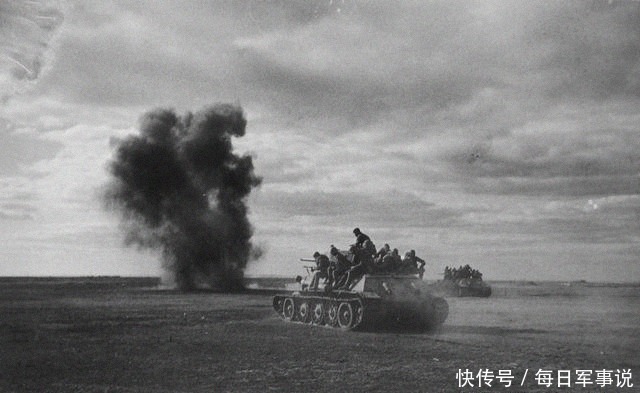 进攻中的苏军|一组二战老照片,库尔斯克战役中的苏军