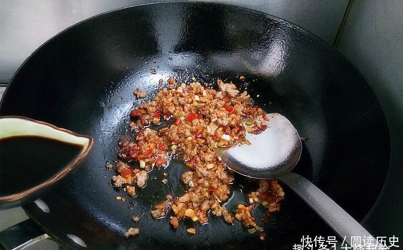 嫩豆腐做出鱼香味,鲜香滑嫩、酸甜微辣,超下饭