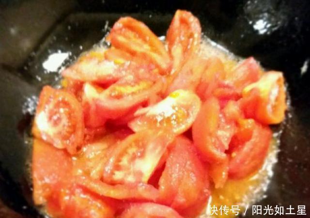 番茄汁|金针菇吃腻了,配点番茄一起做,酸酸甜甜新滋味