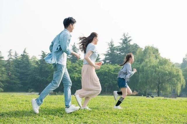 乐乐|孩子长高的黄金季节到了,家长这样做,能帮孩子多长几厘米