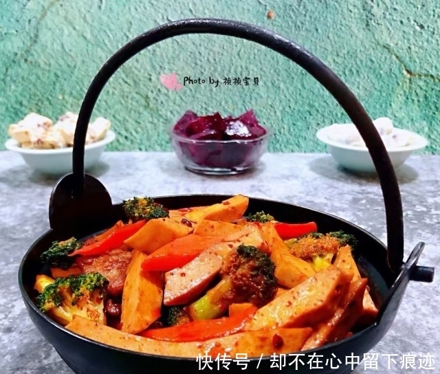 干锅千叶豆腐,香辣可口,堪称米饭杀手