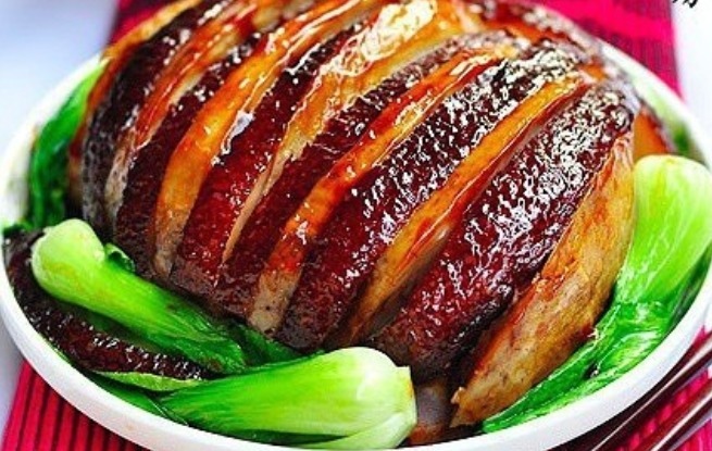 经典家常菜,香芋扣肉最简单的做法,营养美味,大人孩子都爱吃!