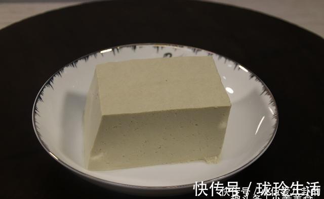 锅塌豆腐|原来保存豆腐这么简单，只需一碗水，不用放冰箱也不坏，超实用