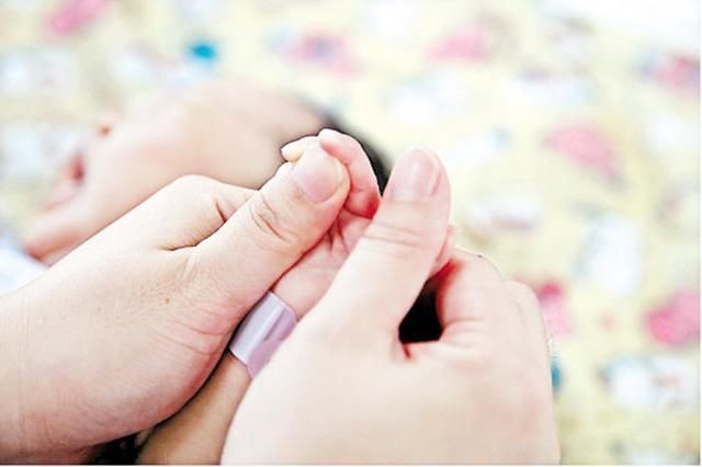 手掌|宝宝聪不聪明,关键要看手掌部位的这个信号直接影响大脑发育