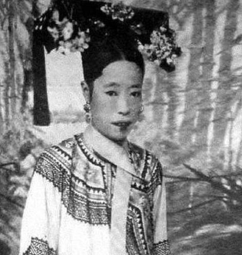 真容|清朝妃子的真容,图3样貌不输孟小冬,图7是珍妃的亲姐姐