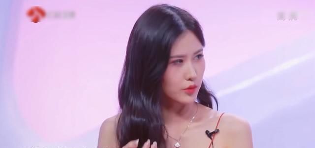 退役选手参加非诚勿扰并成功牵手得知收入后,女嘉宾反应太真实