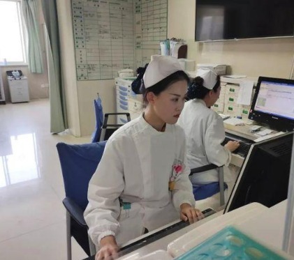 女护士|女护士面对男性“私处”时，为何不会害羞，是经常见得原因吗