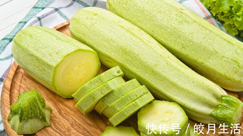 垃圾桶|医生提醒3种菜扔进垃圾桶也别吃,吃的越多“患病率”就越高