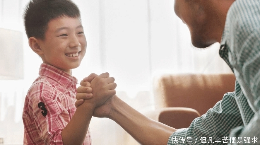 哪吒|“不务正业”小朋友火了,COS哪吒入木三分,网友:比演员还像