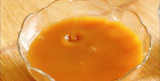 老公|豆腐里打2个鸡蛋，简单一炒，老公孩子最喜欢，每次上桌都吃光光