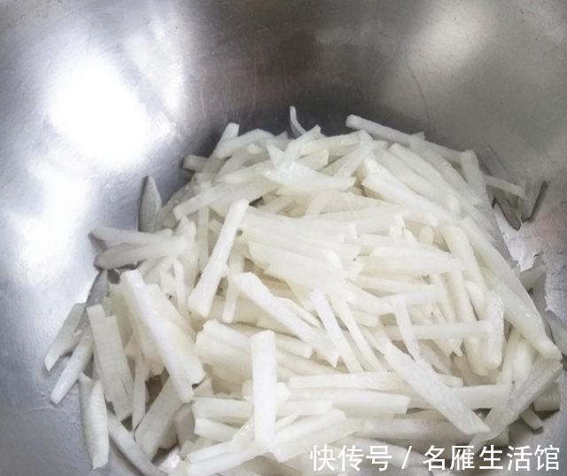 美味|白萝卜炒榨菜,非常不错的一道美味