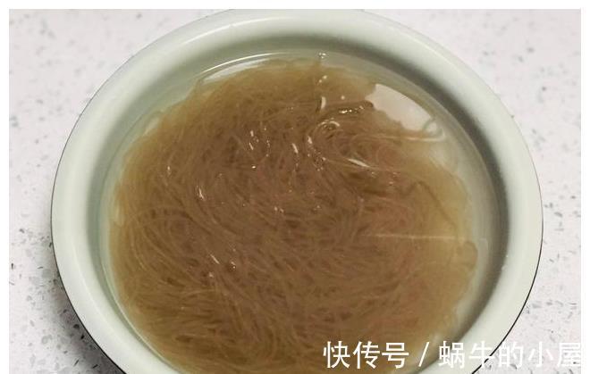 粉条|天气热了，胡萝卜加粉条这样做，我家一周吃5次，解腻还解馋