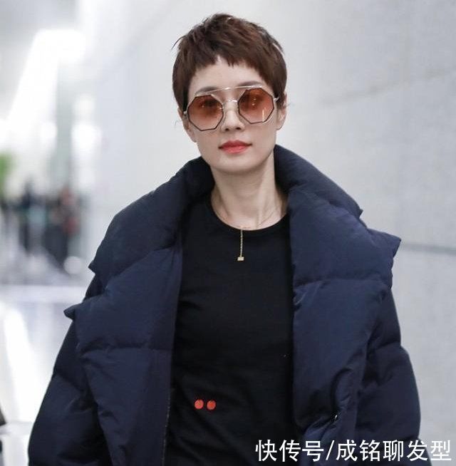 女星|女人变老从短发开始?看几位短发女星的发型,都比同龄人显年轻