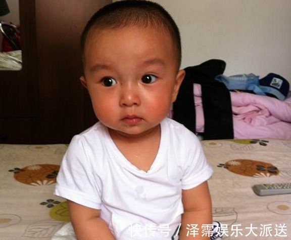 阿玉|宝宝头发长这样,其实是个“讨债鬼”,父母做好准备,以后有罪受