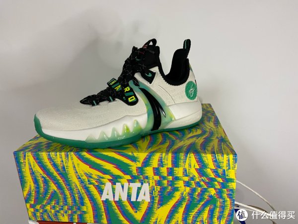 安踏|女友给我挑了一个原谅套餐一安踏海沃德二代??虎扑联名夜光篮球鞋