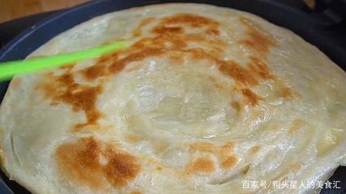 和面|外面买的鸡蛋饼为什么这么软，和面和烙饼有秘诀，学会可以出摊了
