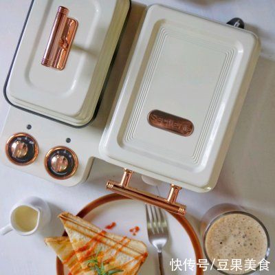 唇齿|简简单单、百吃不腻的火腿肠三明治一口下肚，唇齿留香