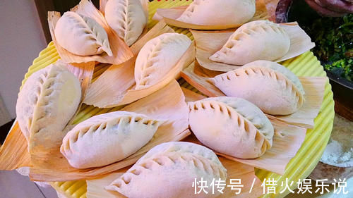 松软|蒸包子,记住不要直接上锅蒸,诀窍告诉你,包子松软好吃,不塌陷