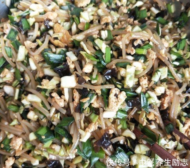 烫面蒸饺，吃起来了满满的幸福！