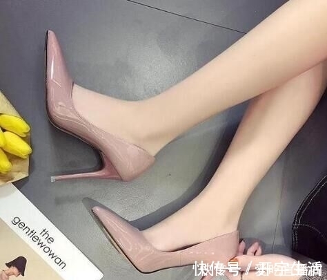 牛仔裤","m":"72b64e1e7be0b265fbb55bea3fa9663c27996a73","nlabel":"stat_3208889651:zm.news.so.com:5b+r5LmQ5bCP5Yia5a2Q,pageType_zmt,glevel_3","ntag":"tfashion;sfashion_时尚;kfashion_1:牛仔裤;kfashion_1:修身;cfashion_P:时尚