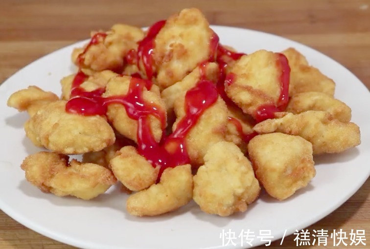 买块鸡胸给孩子做道小零食,外酥里嫩,鸡肉软嫩,超级好吃