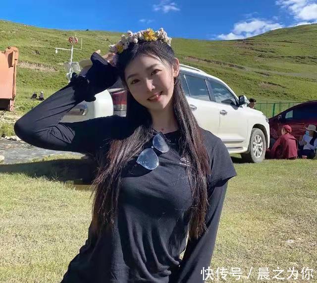 同款|小姐姐不仅爱画画，身材更是优美，坚持这项运动，打造同款好身材