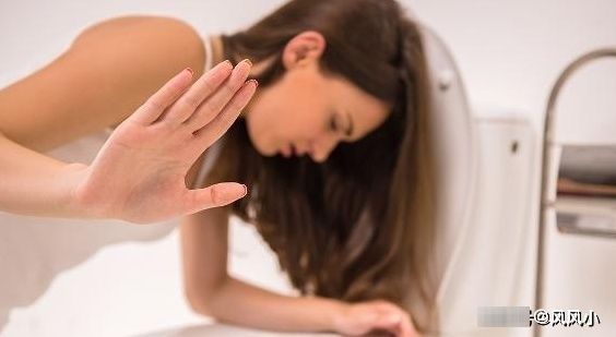 孕吐反应|孕早期,孕吐比较强烈正常吗?这几个小方法,或许可以帮到你!