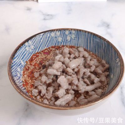 豆腐|下班还点啥外卖，这道#夏日开胃餐#锡纸豆腐快到飞起