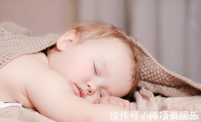 四肢|宝宝出现“青蛙腿”怎么办最好不要矫正,别再听老人的方法了!