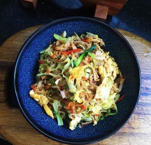  荞麦|韭黄鸡蛋炒荞麦饼，家常炒饼，美味极了