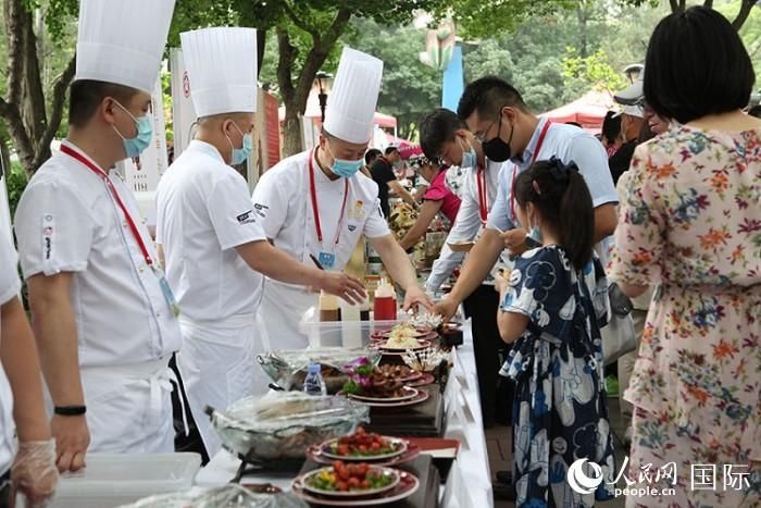 中国人民对外友好协会|在华友人欢聚“友好日” 体验盛夏时节的中国文化盛宴