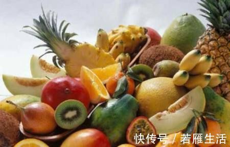 冰箱|冰箱中的最不适合放的几类食物，不仅不保鲜还非常的伤身体