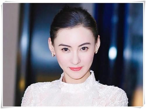 你适合披发还是扎发？就看这三个脸部特点，修饰脸部曲线