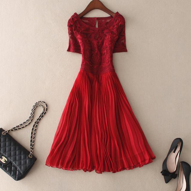 小蛮腰|一件旗袍裙,一个心情,一个婀娜多姿的身段,一种名门望族的气质