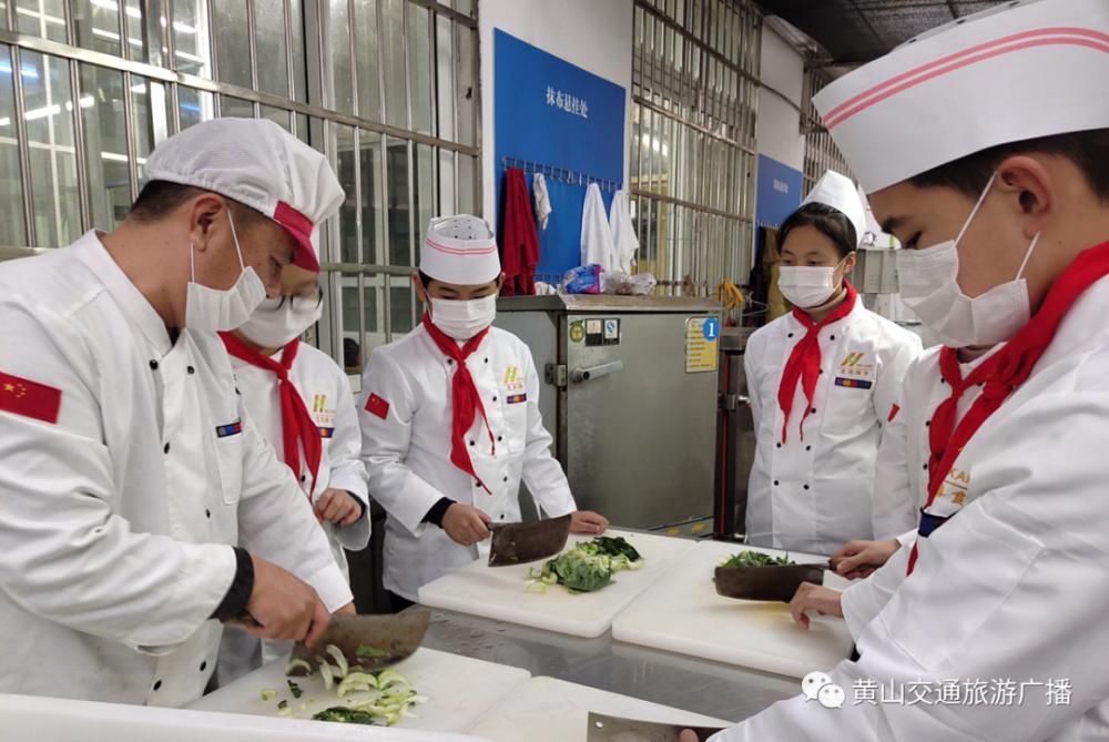 同学们|长干小学学生：我的白菜长大啦 我的园子我的菜 珍惜粮食自己采