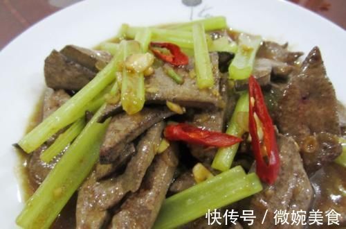 女人怀孕后记得多吃4种食物，能帮助宝宝脑部发育，还能清肠排毒