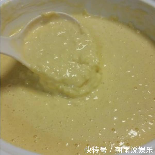 1个鸡蛋1个苹果,拿筷子一搅拌,酥脆爽口,大人孩子抢着吃!