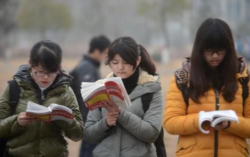 草稿纸|转给考研人！研究生初试时，应该做到“三带三不带”