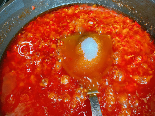 辣椒别再炒着吃了，试试这种新做法，香辣开胃，夏天凉拌烧烤必备