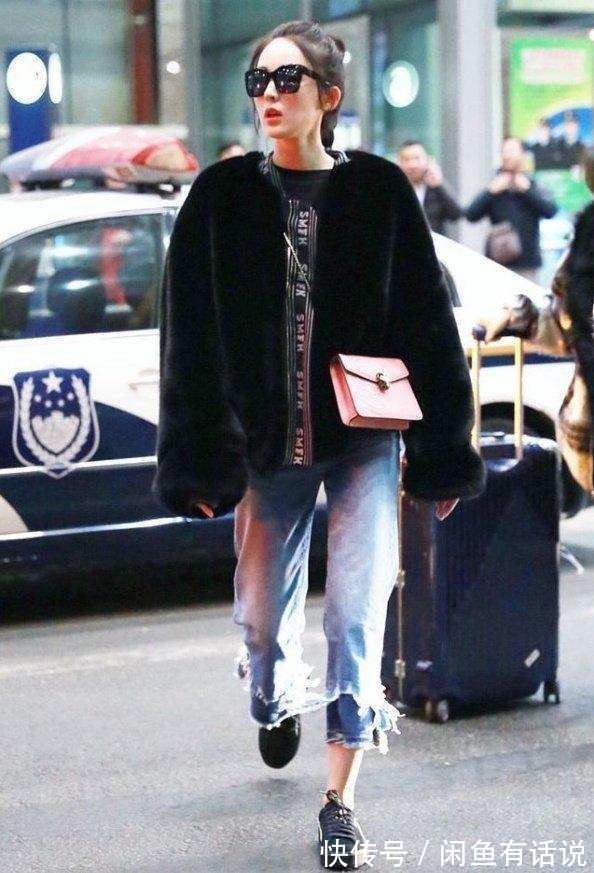 搭配 入冬后火了一种新搭配:叫“上身贵妇+下身村姑”,明星也这么穿