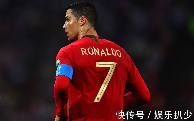 葡萄牙隊|C羅捐出一件原味葡萄牙國家隊球衣拯救火山災民!