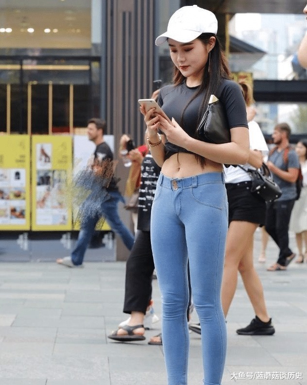 身材|身材窈窕的牛仔裤美女, 十分夺目, 绚丽的色彩让你忘乎所以!