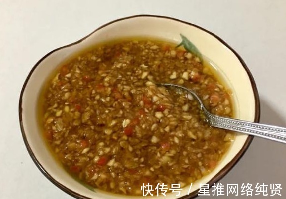 鸡汁|蒜蓉粉丝开背虾的家常做法，好看又好吃，小朋友吃得津津有味