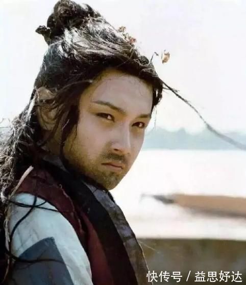 天子&一捧雪伏下贾家之败:当今天子看上了啥宝贝,竟然要把荣国府抄家