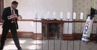 |搞笑GIF:这么魔性的表情,玩了一天根本停不下来