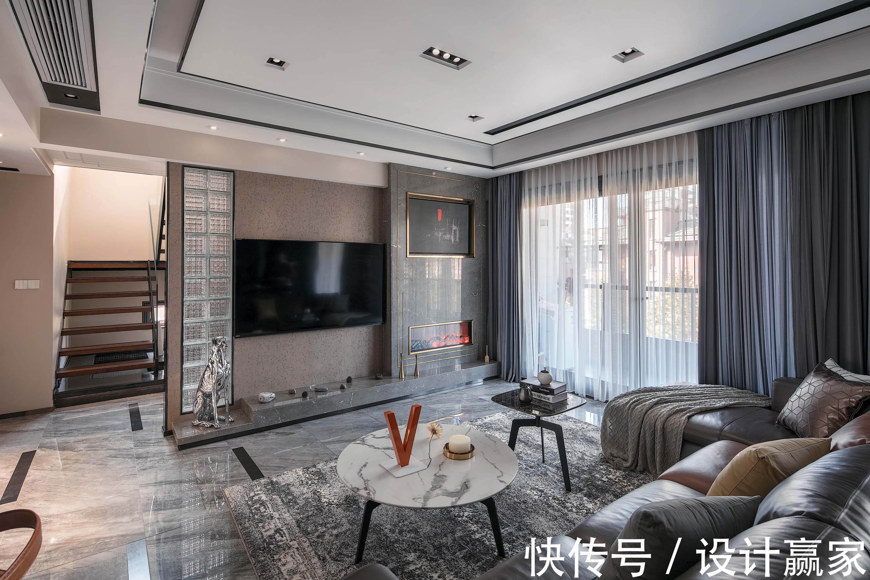 黑白茶几|240㎡花园洋房，88万打造的精英人士家，满是低调的奢华