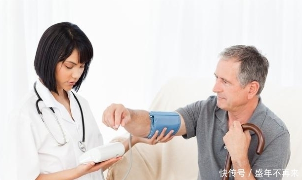 关节|60岁以上老人每天走多少路为好？选择对了，或许更助于健康