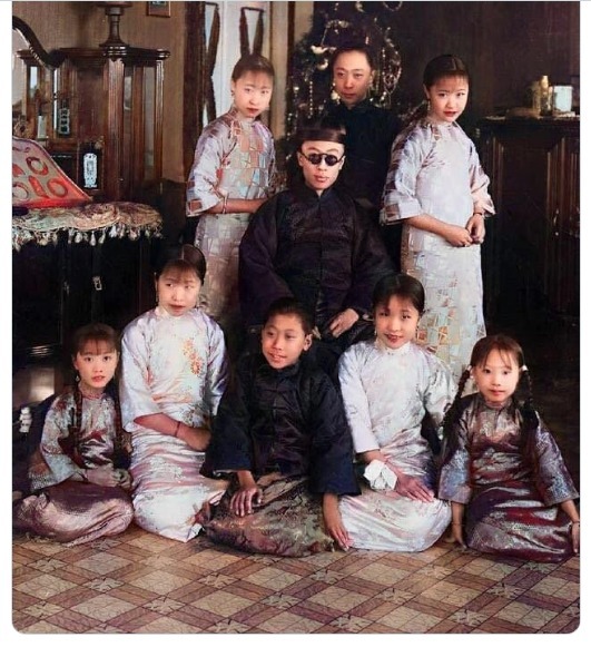 溥仪|晚晴罕见照:翘二郎腿的慈禧太后,婉容还不如母亲漂亮,最厌恶倒马桶的溥仪