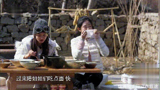 素质|赵丽颖“扒拉菜”被嘲农村人没素质,农村人怎么了?