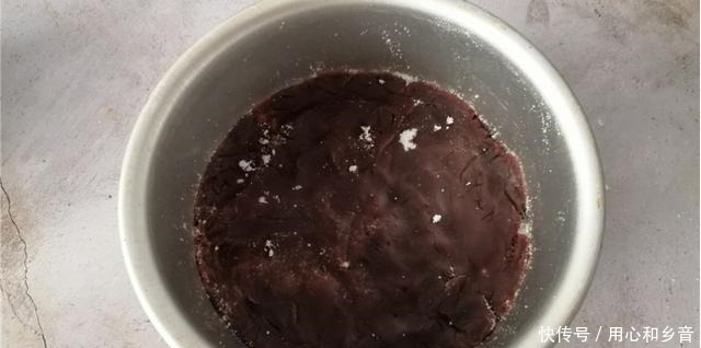 冬天为家人制作豆沙红枣米糕,软糯香甜,暖化寒冷的天气